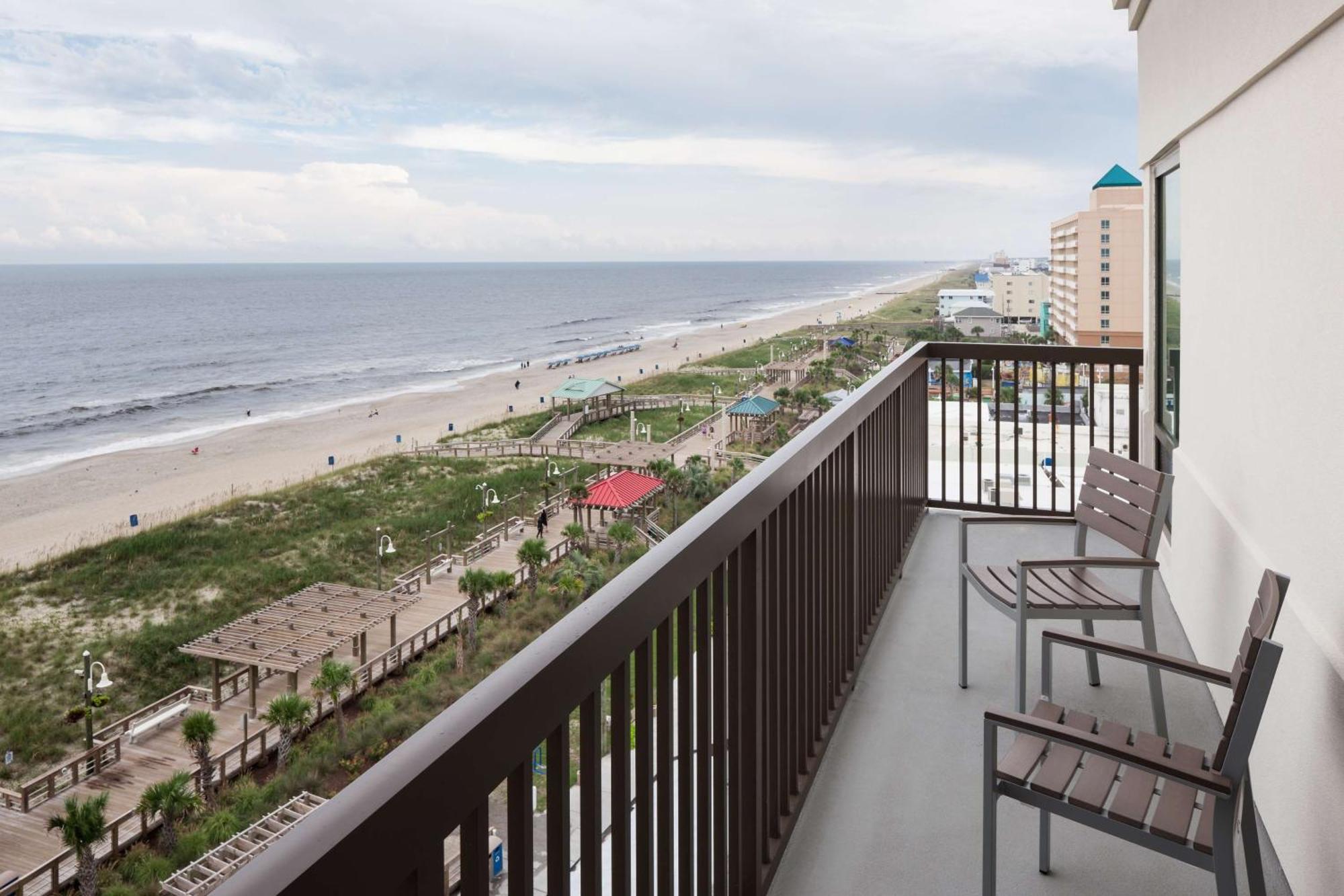 Hampton Inn & Suites By Hilton Carolina Beach Oceanfront Extérieur photo